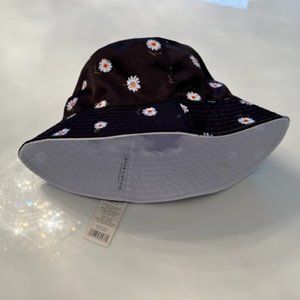 alice + olivia Reversible Bucket Hat w/ Tags